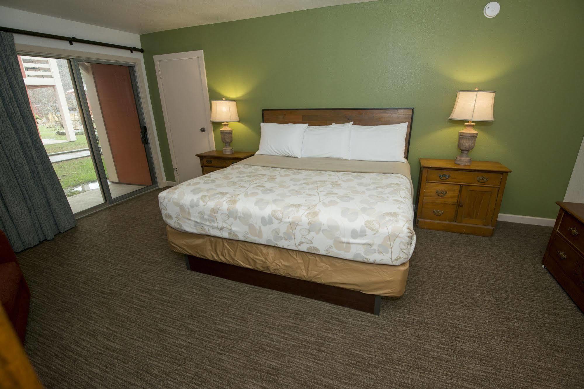 Brown County Inn Nashville Extérieur photo